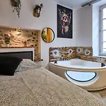 Place Carnot - Equipe Avec Jacuzzi Proche Toutes Commodites Carcassonne