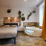 Apartment Place Carnot - Equipe Avec Jacuzzi Proche Toutes Commodites *