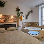 Place Carnot - Equipe Avec Jacuzzi Proche Toutes Commodites * Carcassonne