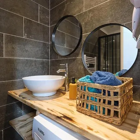 Appartement Place Carnot - Equipe Avec Jacuzzi Proche Toutes Commodites