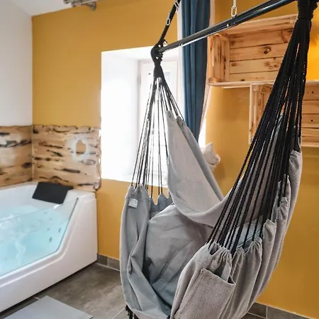Appartement Place Carnot - Equipe Avec Jacuzzi Proche Toutes Commodites