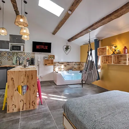 Place Carnot - Equipe Avec Jacuzzi Proche Toutes Commodites Appartement Carcassonne