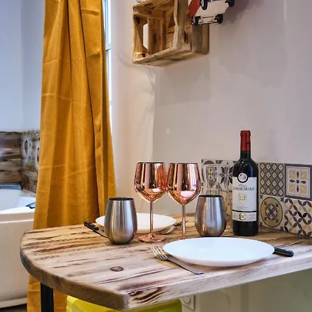 Apartment Place Carnot - Equipe Avec Jacuzzi Proche Toutes Commodites