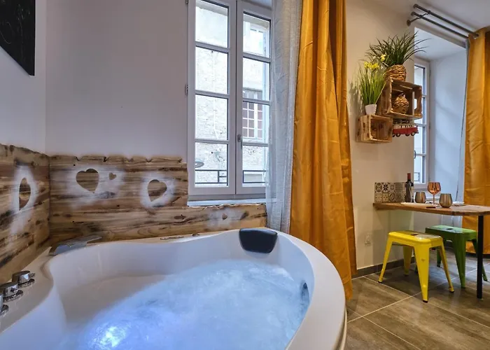 Place Carnot - Equipe Avec Jacuzzi Proche Toutes Commodites * Carcassonne