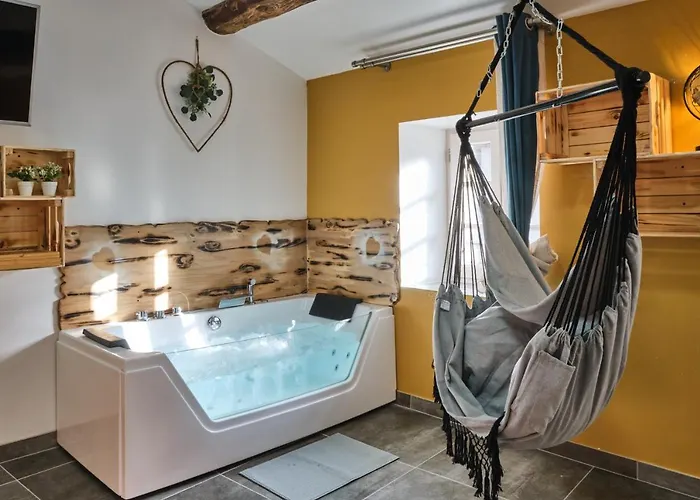 Apartament Place Carnot - Equipe Avec Jacuzzi Proche Toutes Commodites