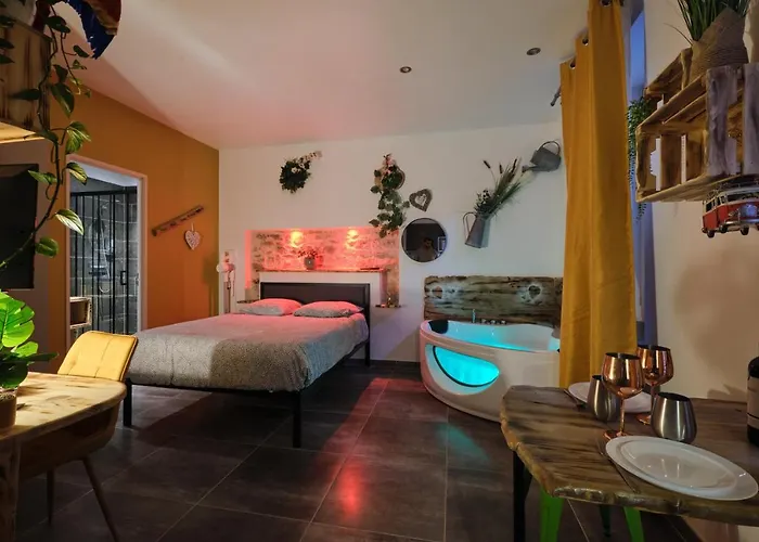 Place Carnot - Equipe Avec Jacuzzi Proche Toutes Commodites Carcassonne