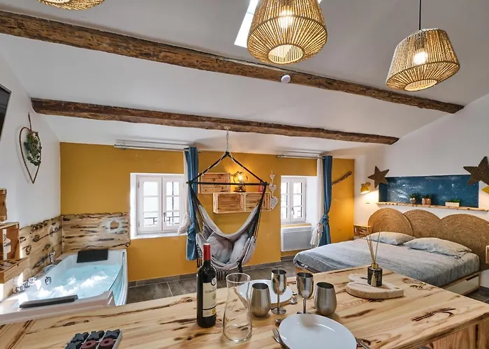 Apartament Place Carnot - Equipe Avec Jacuzzi Proche Toutes Commodites *